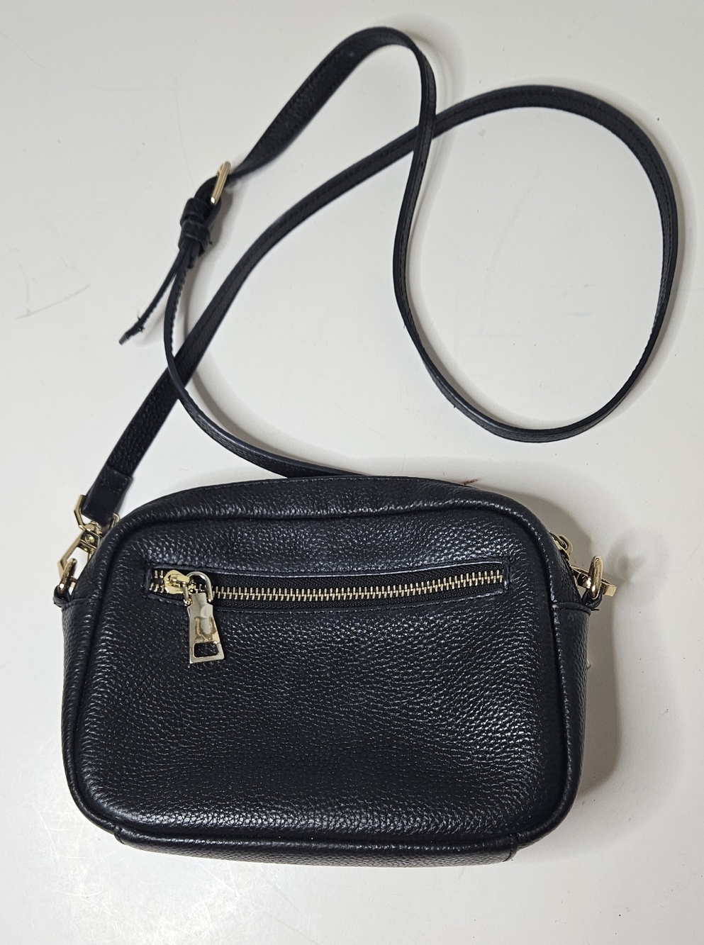Pom Pom London Black Pebbled Leather Crossbody Leather Strap Zipper Closure